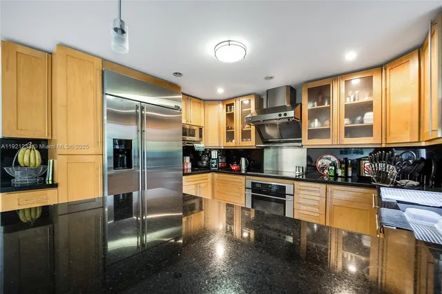 $6,600 | 10670 Southwest 77th Avenue, Unit 10670, Pinecrest, FL 33156