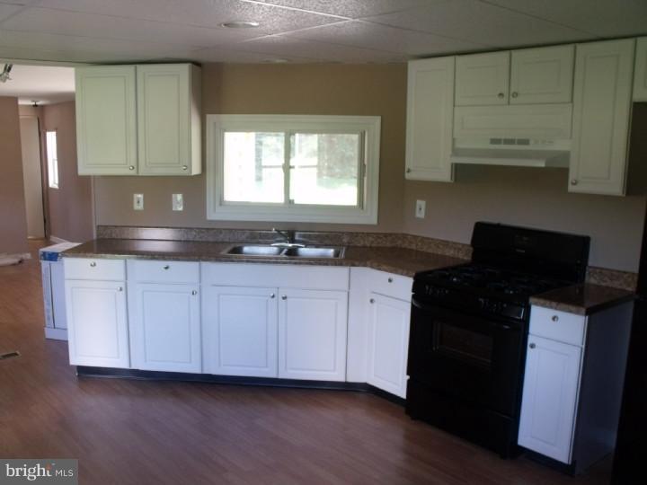369 Sanatoga Road Pottstown, PA 19465 - Photo 3 of 16 Kitchen