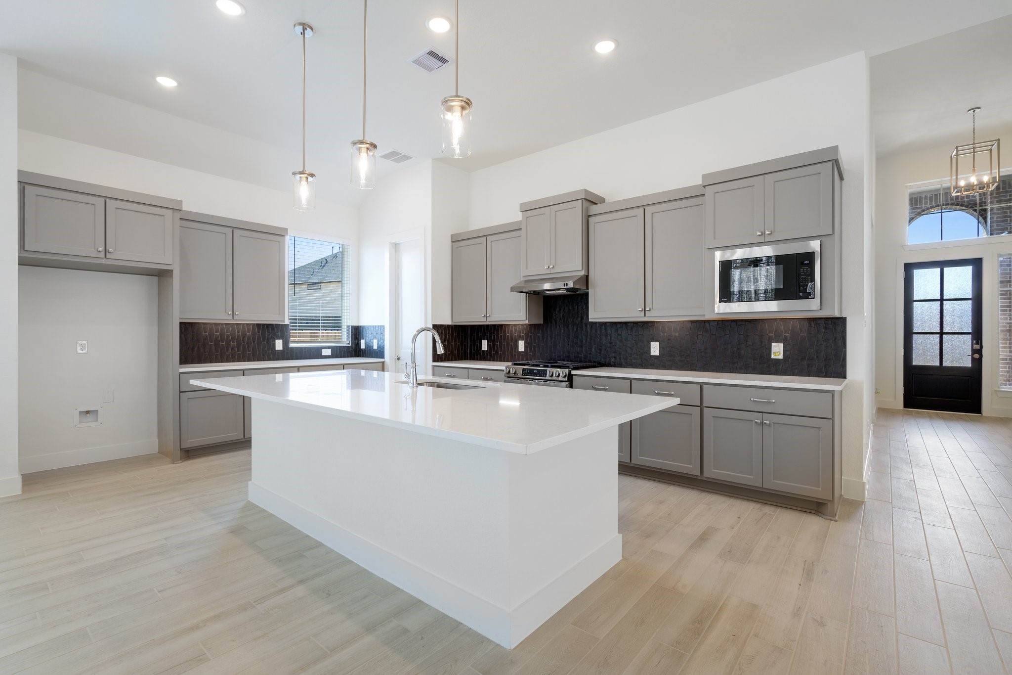 514 Tawny Rim Drive Willis, TX 77318 - Photo 2 of 36 representative photo