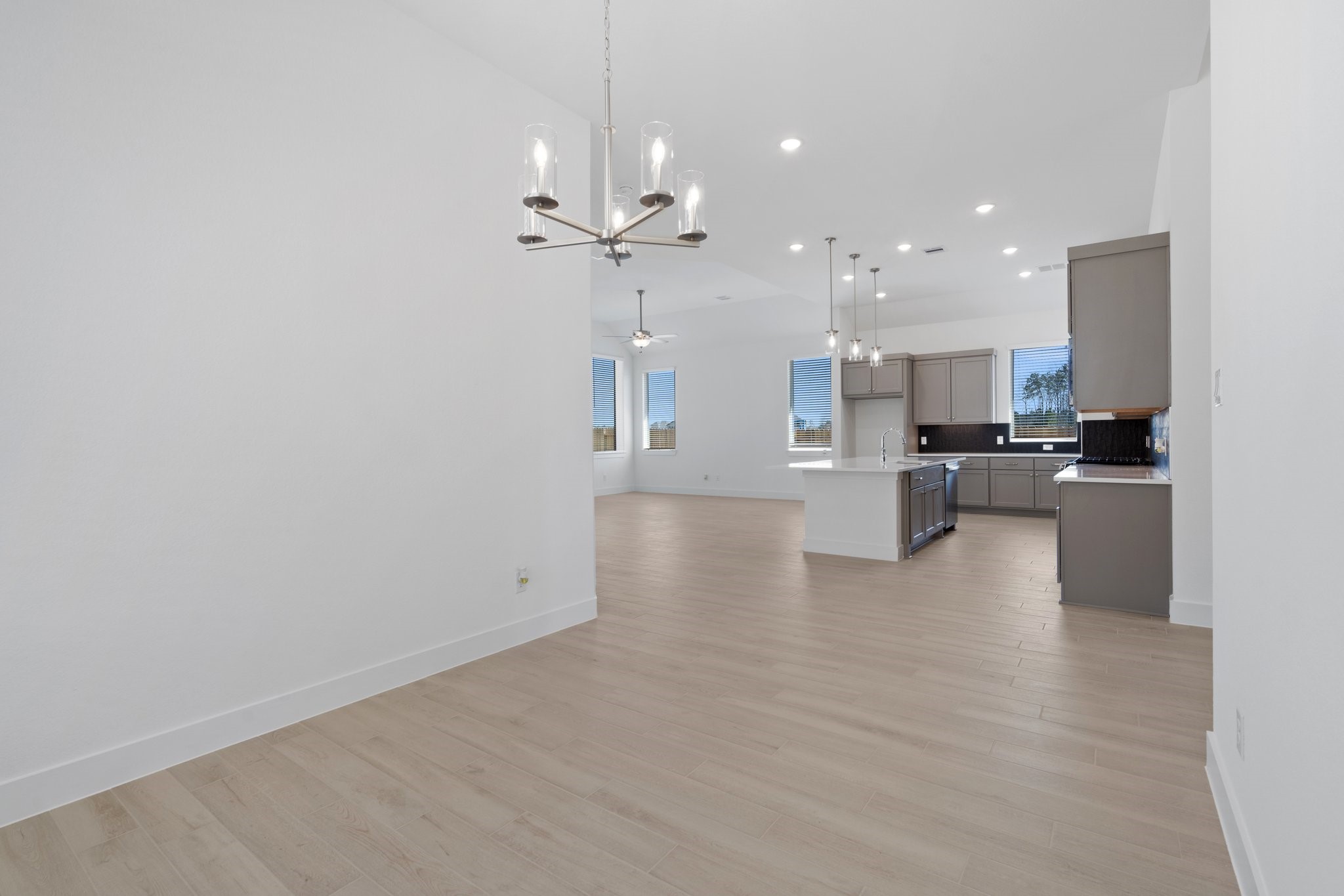 514 Tawny Rim Drive Willis, TX 77318 - Photo 7 of 36 representative photo