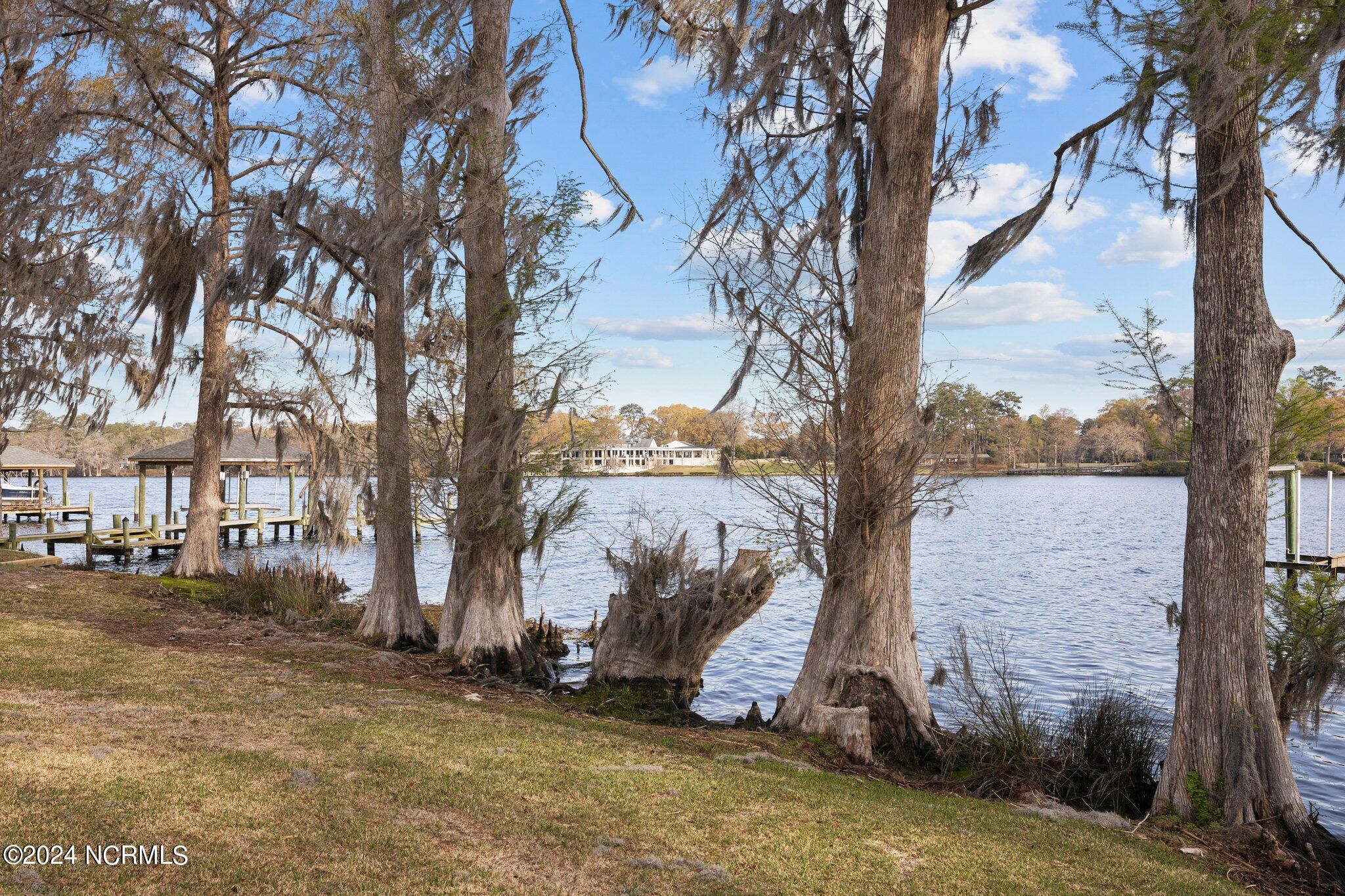 2355 Chinquapin Road New Bern, NC 28562 - Photo 48 of 95 25-web-or-mls-BLS_0020