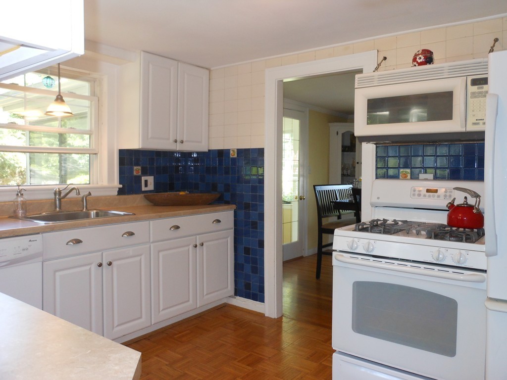 21 Annapolis Road Milton, MA 02186 - Photo 8 of 23 Gallery Image 8