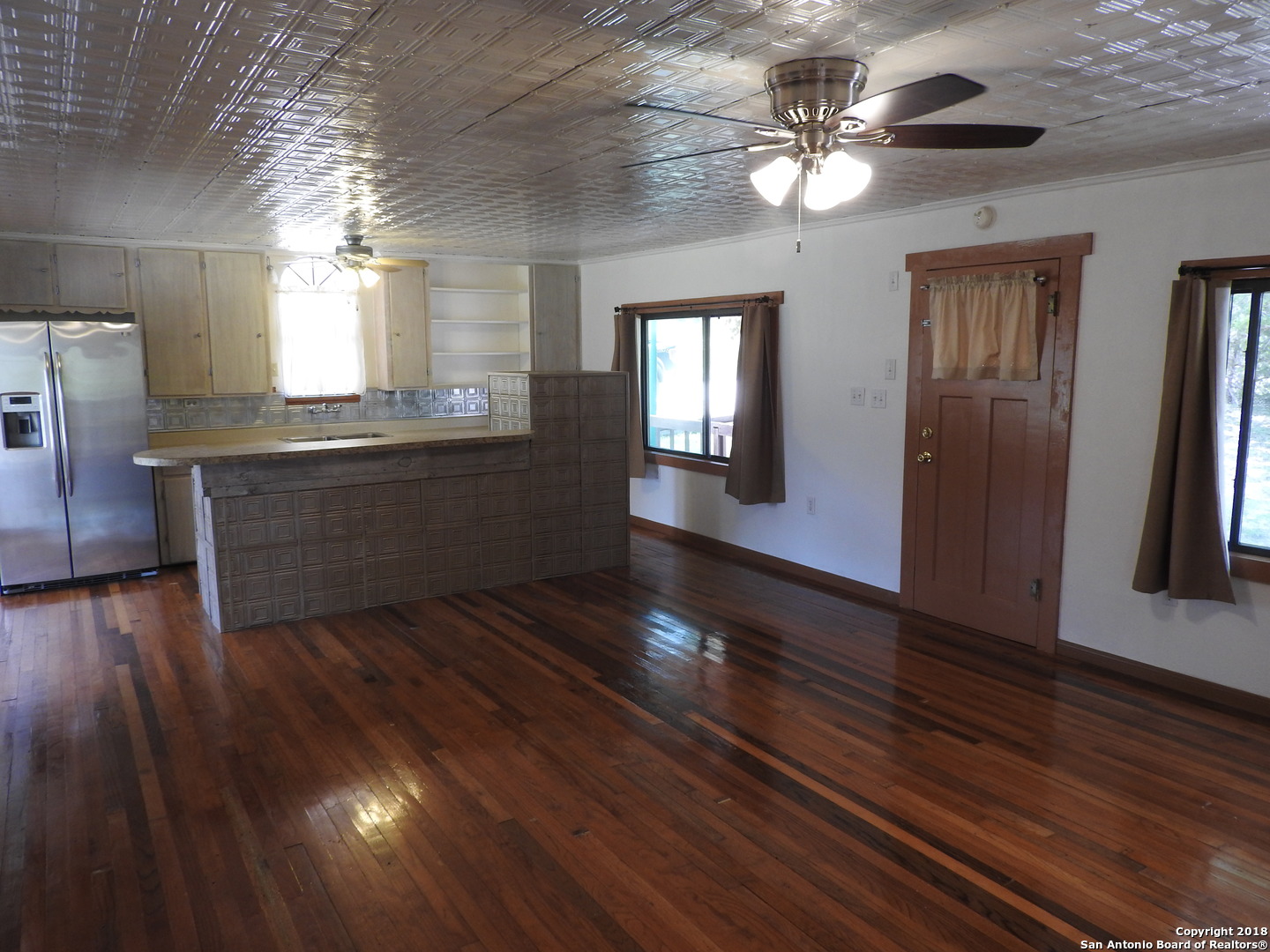 156 Diamond J Road South Pipe Creek, TX 78063 - Photo 5 of 36