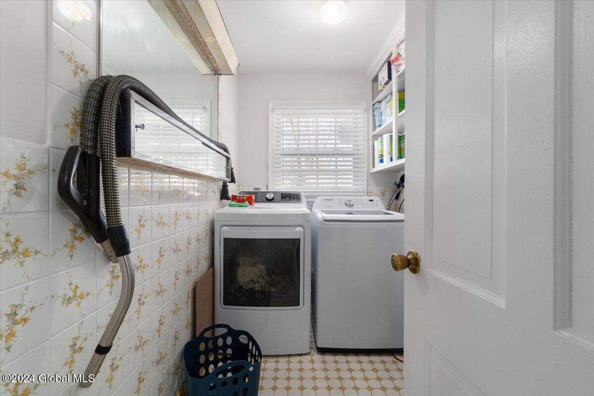 115 A Morris Road Colonie, NY 12304 - Photo 14 of 37 24-DSC05005