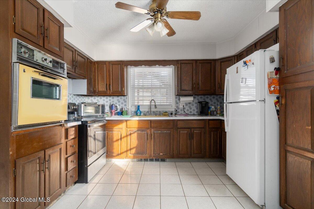 115 A Morris Road Colonie, NY 12304 - Photo 2 of 37 32-DSC05021
