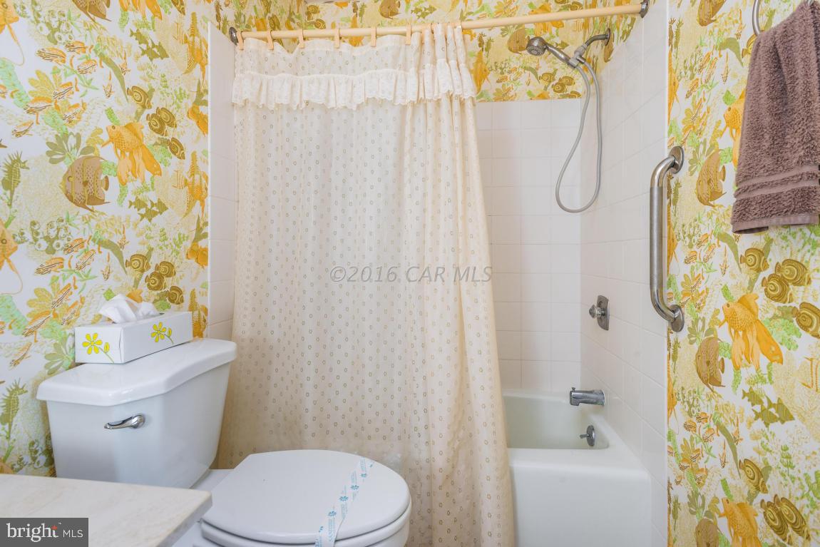 703 Rusty Anchor Road, Unit 13 Ocean City, MD 21842 - Photo 18 of 27 Gallery Image 18