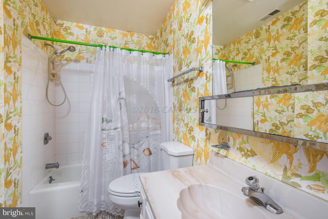 703 Rusty Anchor Road, Unit 13 Ocean City, MD 21842 - Photo 23 of 27 Gallery Image 23
