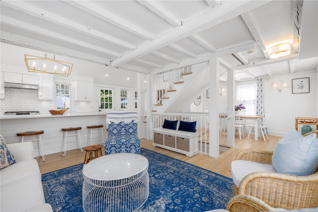 36 William Street Newport, RI 02840 - Photo 4 of 27