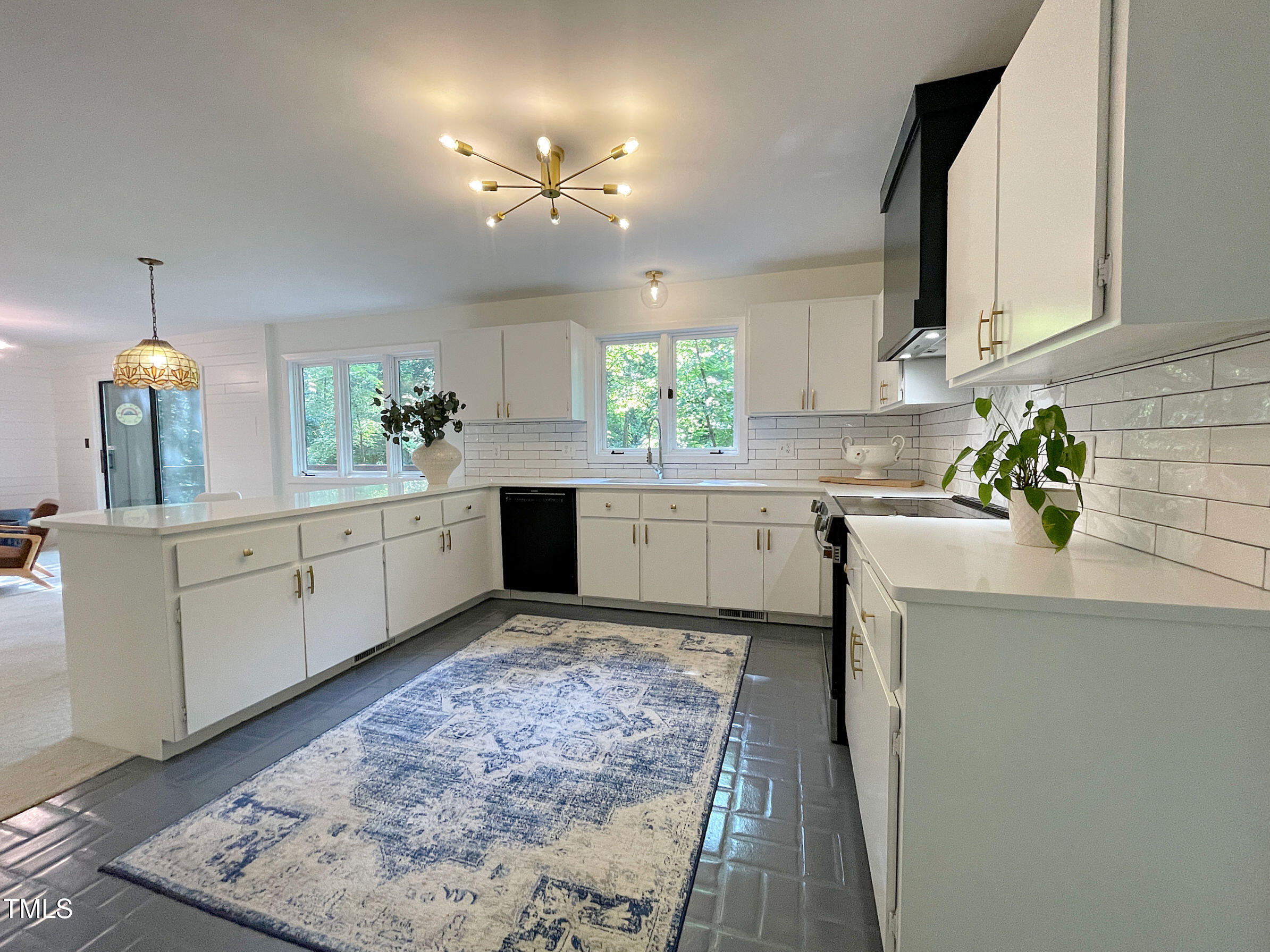 7101 Leveret Circle Raleigh, NC 27615 - Photo 18 of 36 20240714_202032356_iOS