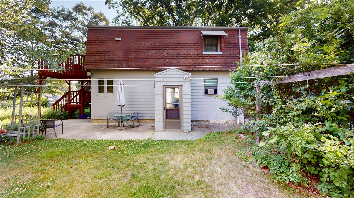 25 Phillip Street Coventry, RI 02816 - Photo 7 of 45