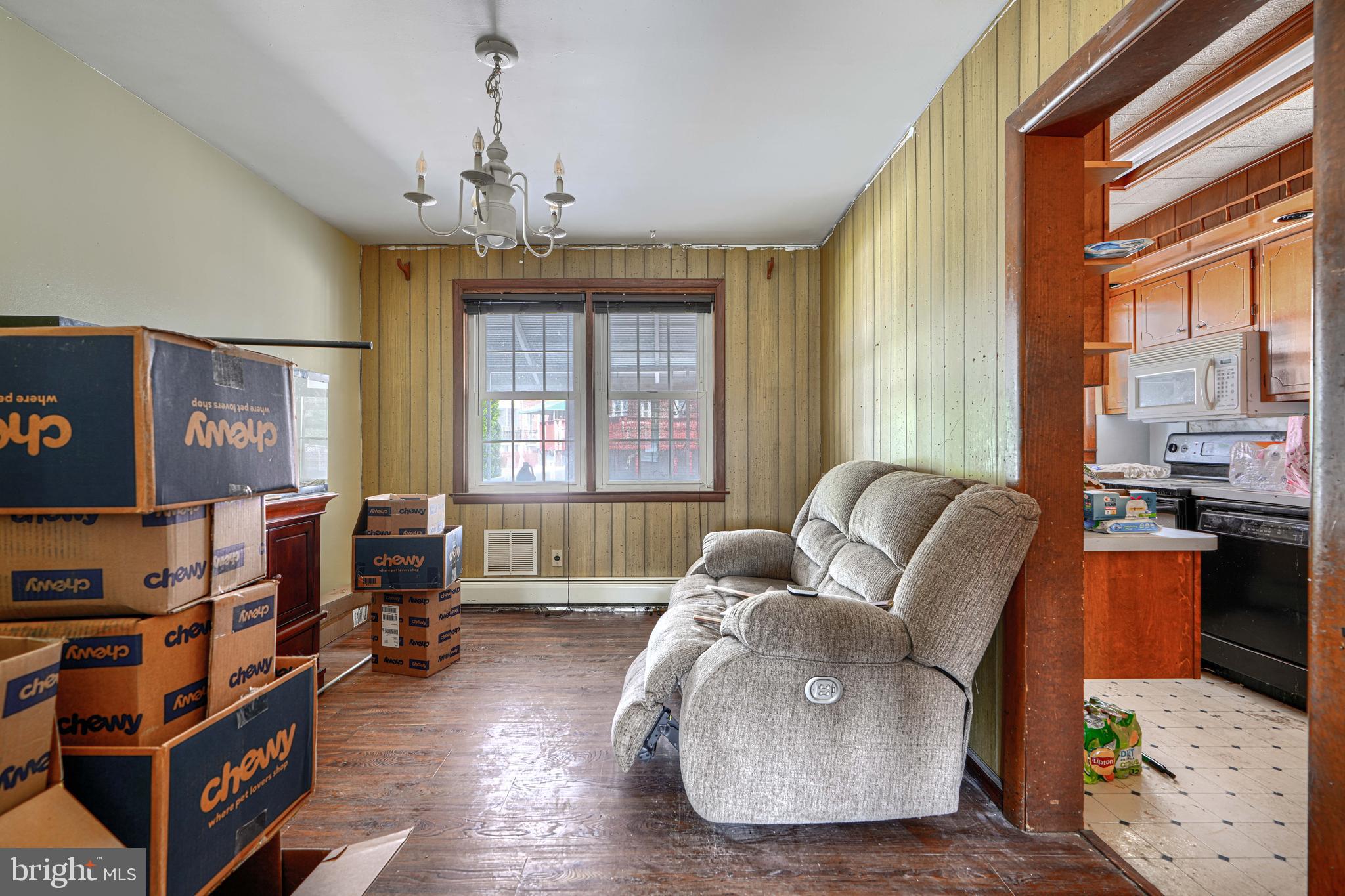 8666 Black Oak Road Baltimore, MD 21234 - Photo 6 of 25 Gallery Image 6