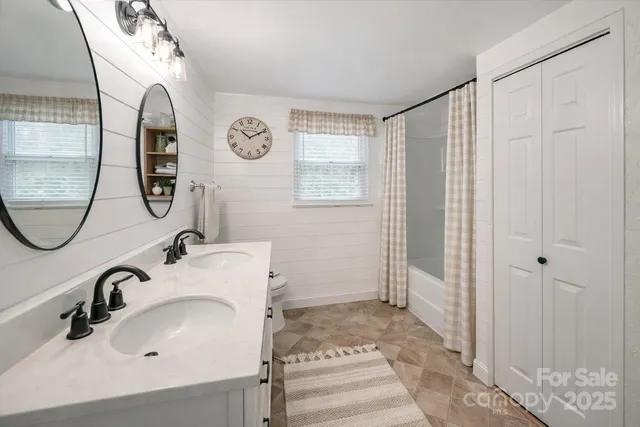 $210,000 | 1510 1st St Place Southeast, Hickory, NC 28602