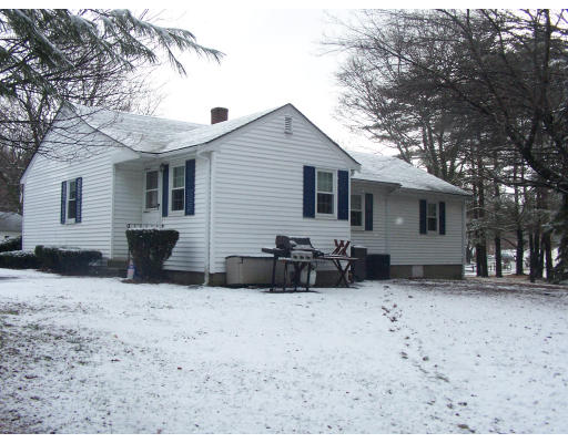 81 Coolidge Road Walpole, MA 02081 - Photo 11 of 12 Gallery Image 11