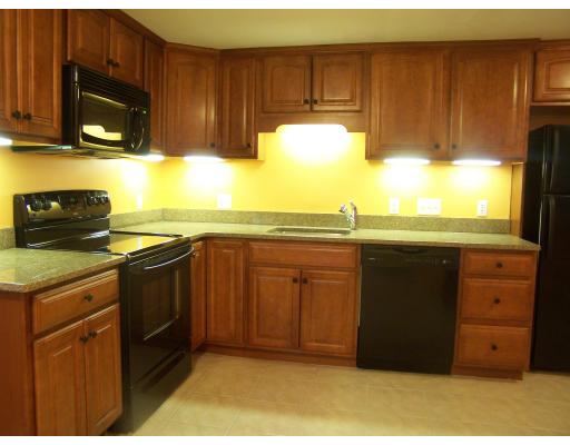 81 Coolidge Road Walpole, MA 02081 - Photo 2 of 12 Gallery Image 2