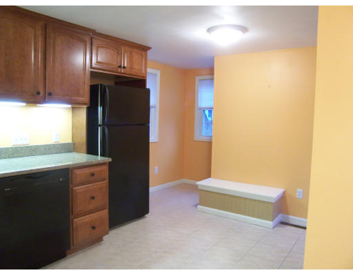 81 Coolidge Road Walpole, MA 02081 - Photo 3 of 12 Gallery Image 3