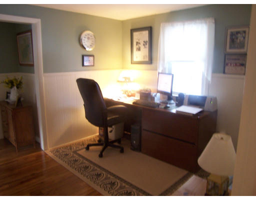 81 Coolidge Road Walpole, MA 02081 - Photo 7 of 12 Gallery Image 7