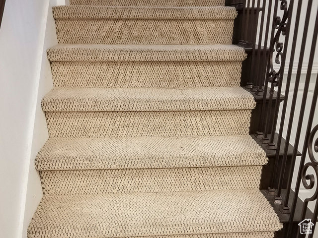 2855 South 1000 West Perry, UT 84302 - Photo 74 of 142 View of staircase