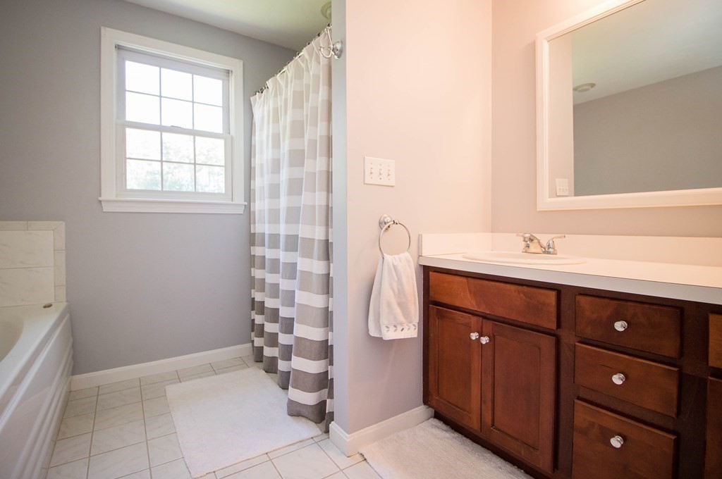 2 Lewis Farm Road Duxbury, MA 02332 - Photo 16 of 31