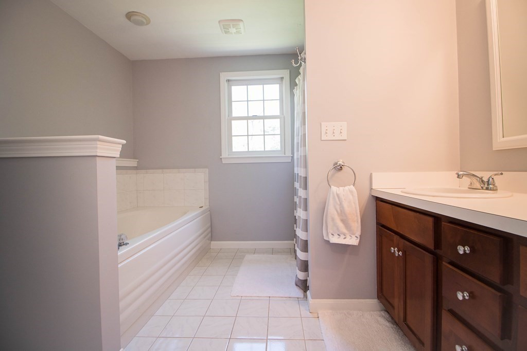 2 Lewis Farm Road Duxbury, MA 02332 - Photo 17 of 31