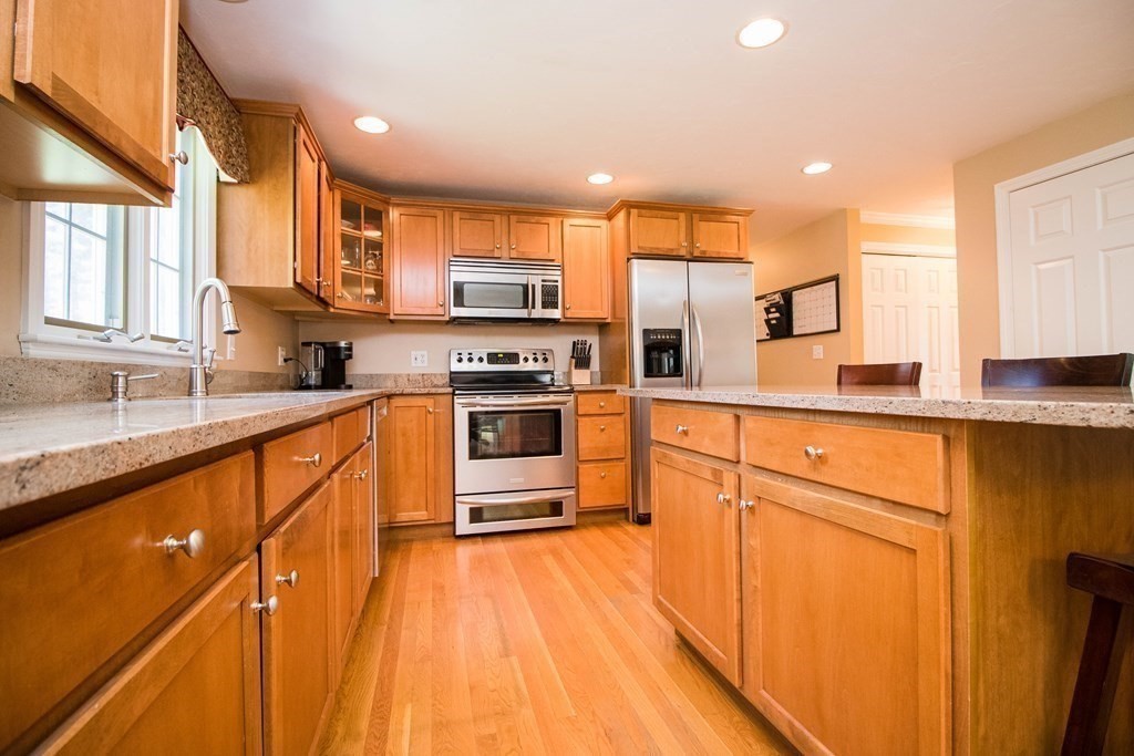 2 Lewis Farm Road Duxbury, MA 02332 - Photo 3 of 31