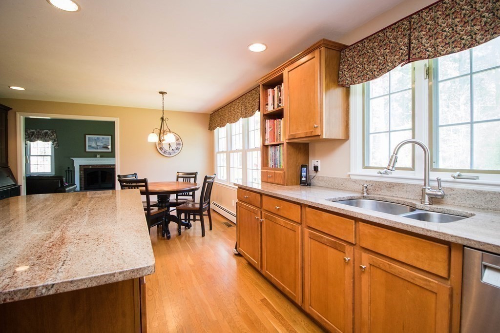 2 Lewis Farm Road Duxbury, MA 02332 - Photo 4 of 31