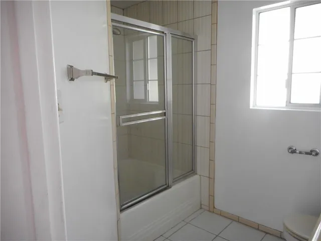 $2,350 | 4267 Van Nuys Boulevard, Sherman Oaks, CA 91403