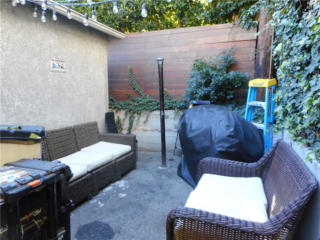 4267 Van Nuys Boulevard Sherman Oaks, CA 91403 - Photo 16 of 17 a view of outdoor space yard and patio