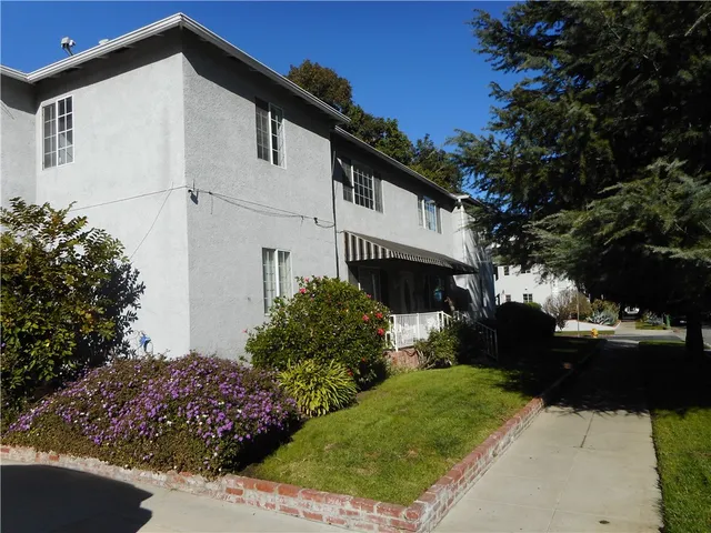 $2,350 | 4267 Van Nuys Boulevard, Sherman Oaks, CA 91403