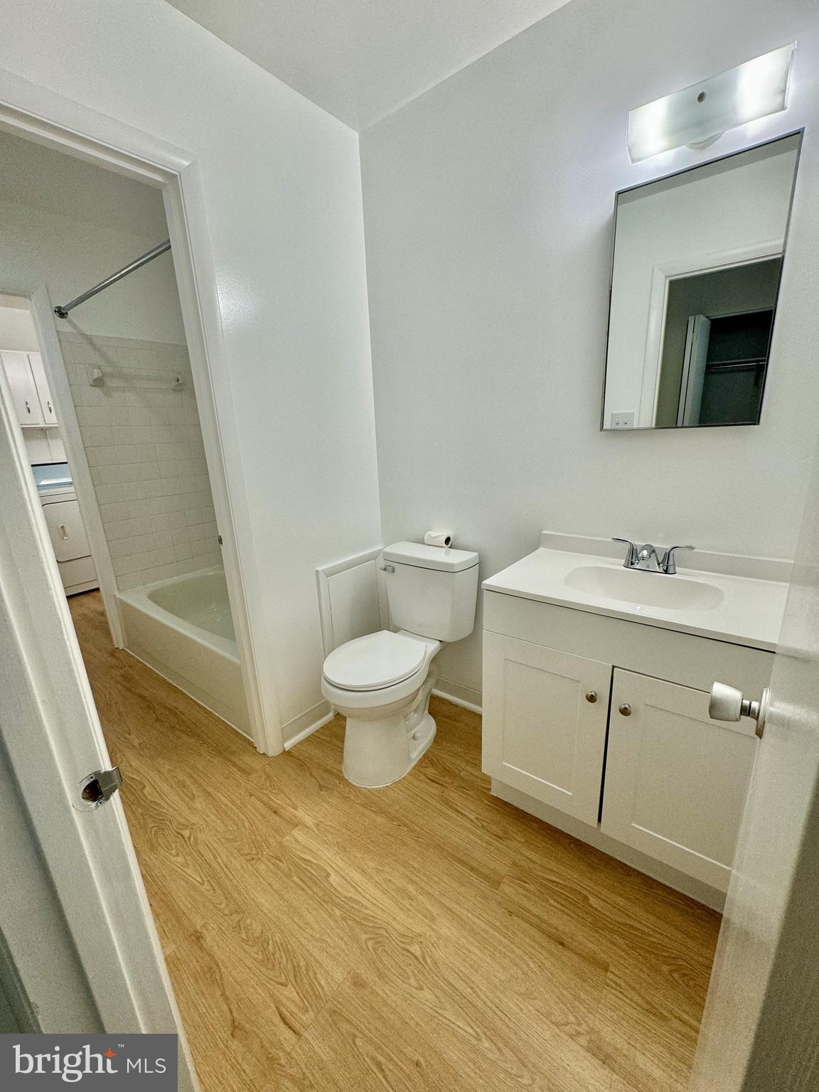 11412 Turnmill Lane Reston, VA 20191 - Photo 13 of 23 Bathroom