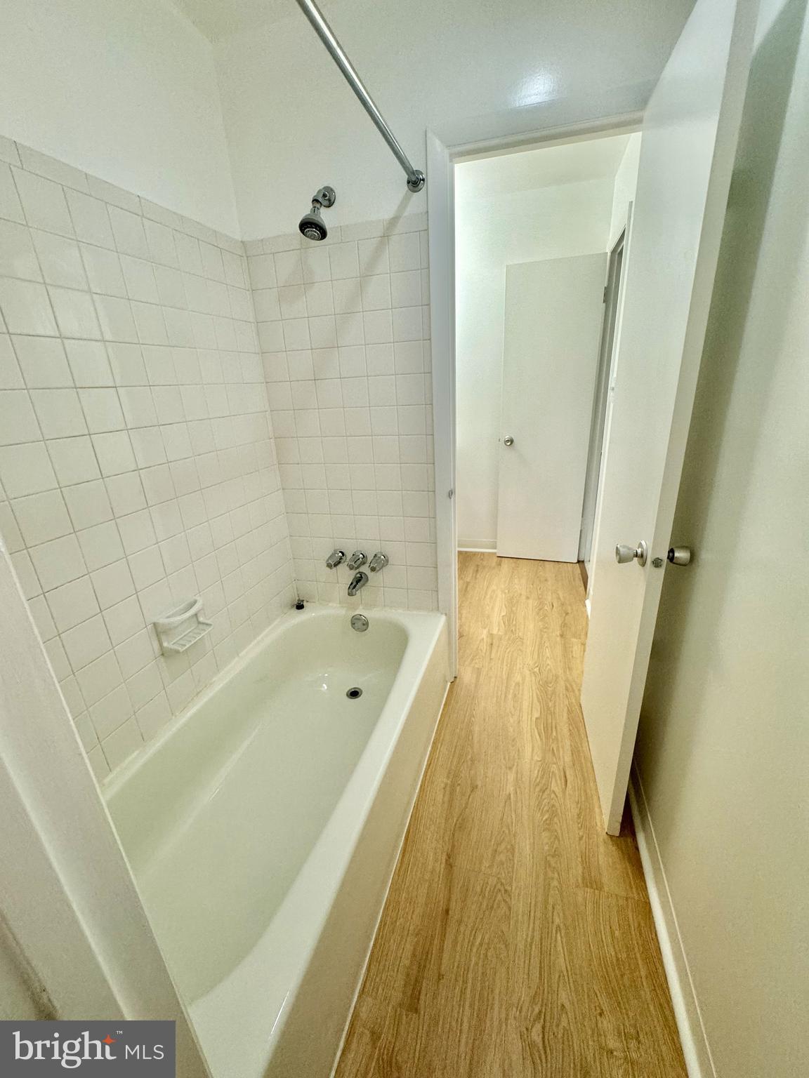 11412 Turnmill Lane Reston, VA 20191 - Photo 19 of 23 Bathroom