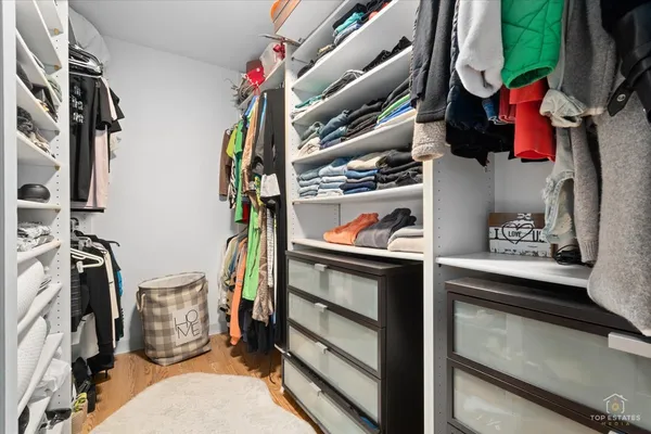 $264,900 | 1405 East Central Road, Unit 222C, Arlington Heights, IL 60005