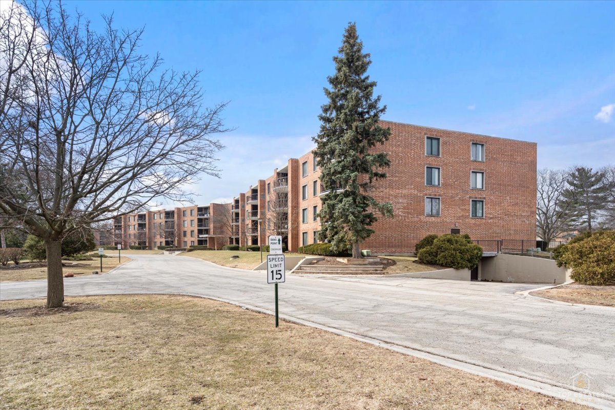 1405 East Central Road, Unit 222C Arlington Heights, IL 60005 - Photo 34 of 45