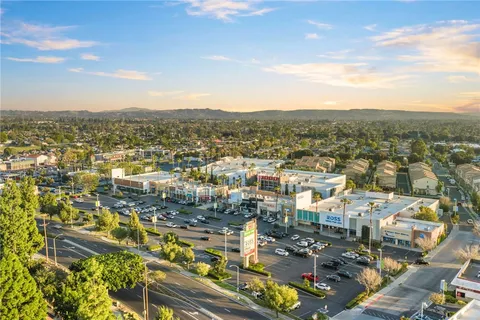 a picture of city view