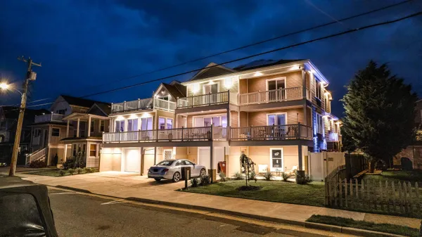 $2,430,000 | 316 North Suffolk Avenue, Ventnor City, NJ 08406