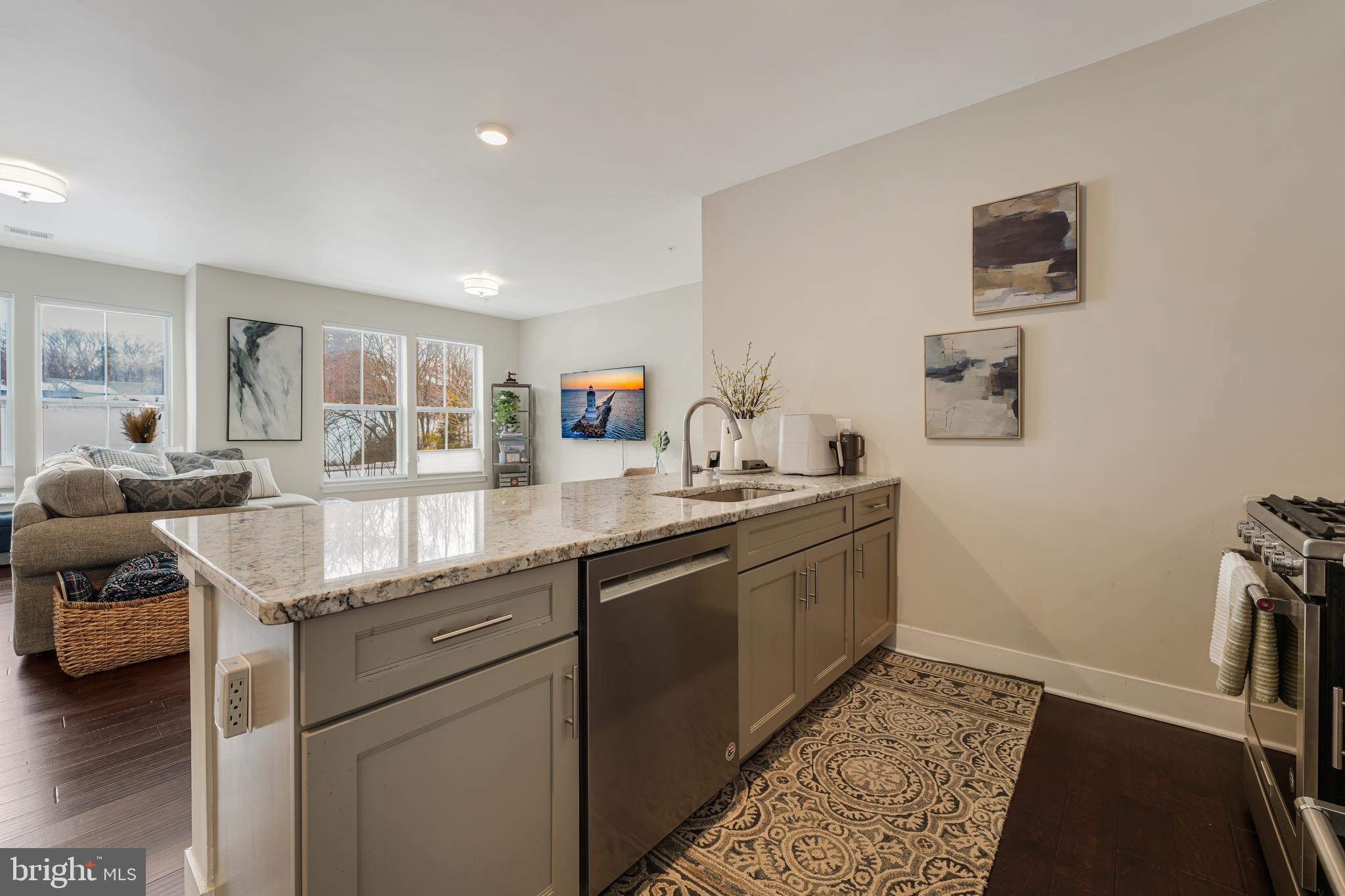 1951 Reston Vly Way, Unit 4 Reston, VA 20191 - Photo 8 of 43