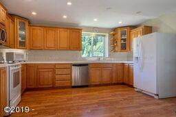 429 Hidden Valley Road Toledo, OR 97391 - Photo 11 of 41 KITCHEN