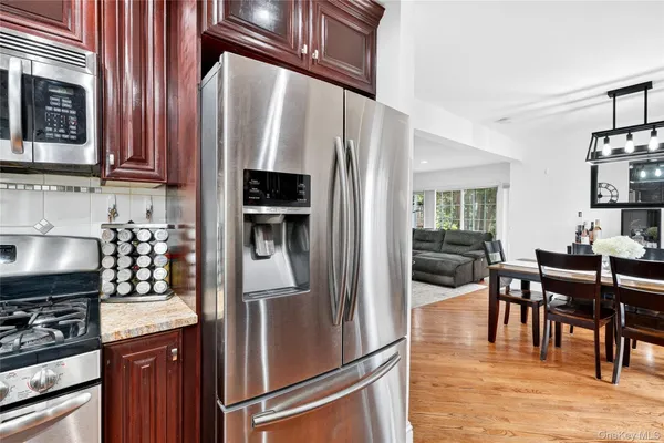 $499,999 | 41 Pembrooke Court, Putnam Valley, NY 10579