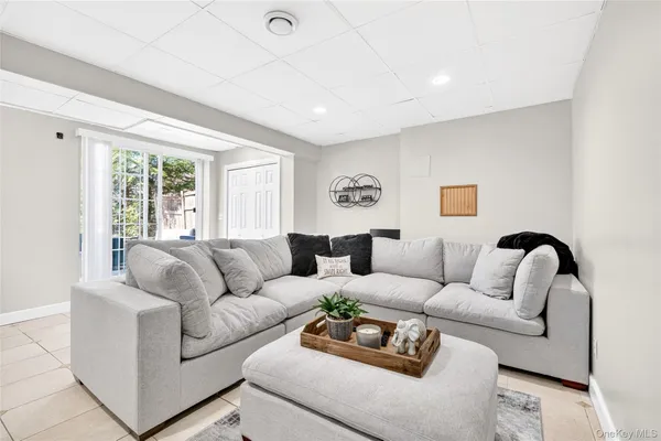 $499,999 | 41 Pembrooke Court, Putnam Valley, NY 10579