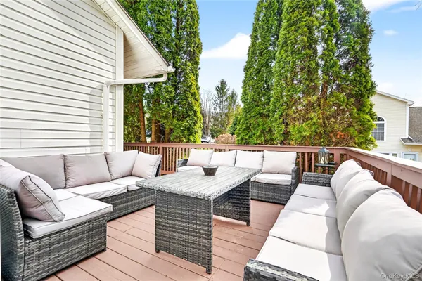 $499,999 | 41 Pembrooke Court, Putnam Valley, NY 10579