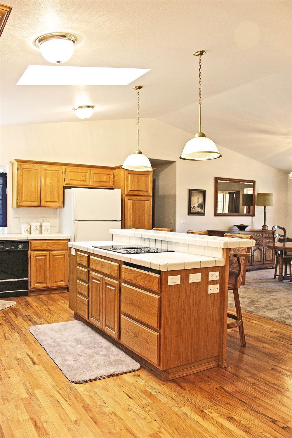 7151 Hugo Road Grants Pass, OR 97526 - Photo 4 of 13 Additional Photo