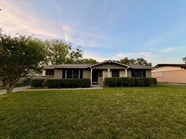 $2,495 | 710 Silverstone Drive, Richardson, TX 75080