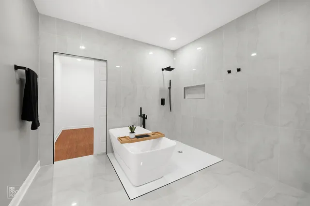 $324,900 | 7425 South Vernon Avenue, Chicago, IL 60619