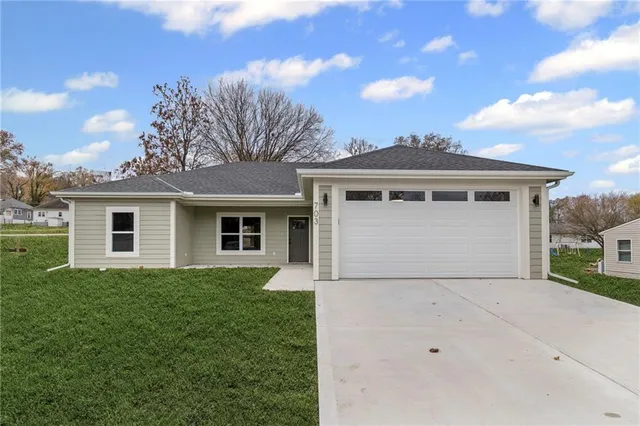 $273,500 | 703 West Lexington Street, Richmond, MO 64085