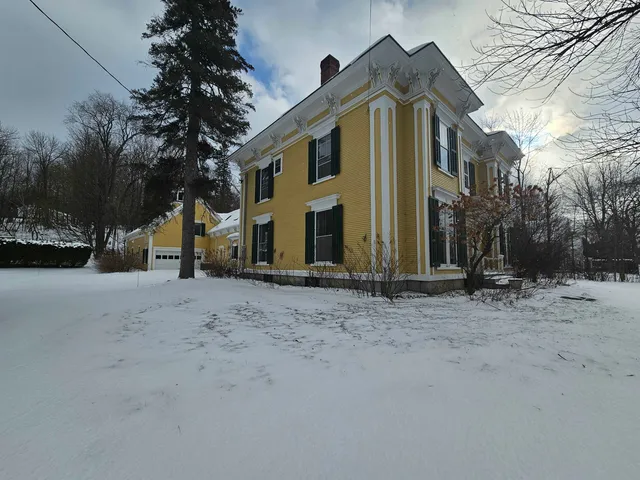 $379,900 | 167 Main Street, Derby, VT 05830