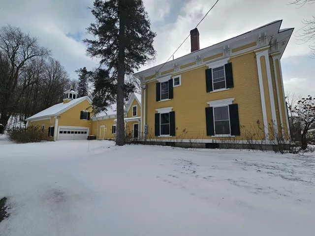 $379,900 | 167 Main Street, Derby, VT 05830