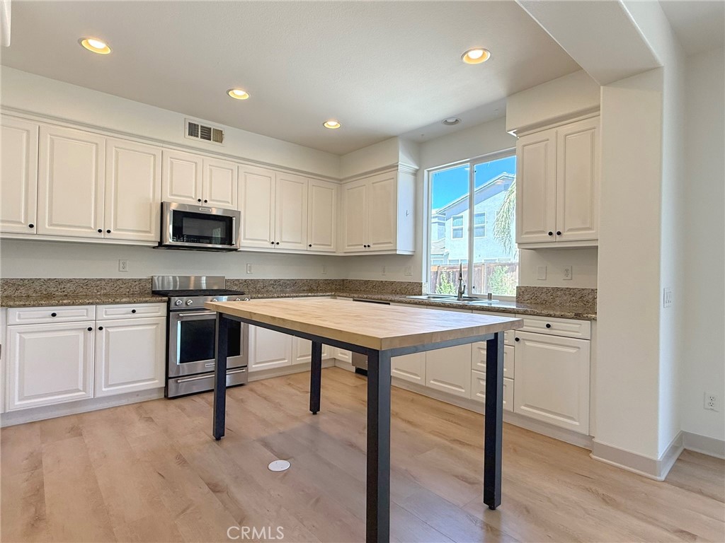 28910 Newport Road Temecula, CA 92591 - Photo 16 of 47 Gallery Image 16