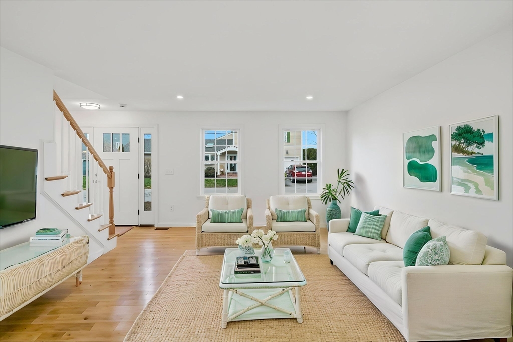 38 Colonial Road Webster, MA 01570 - Photo 11 of 41