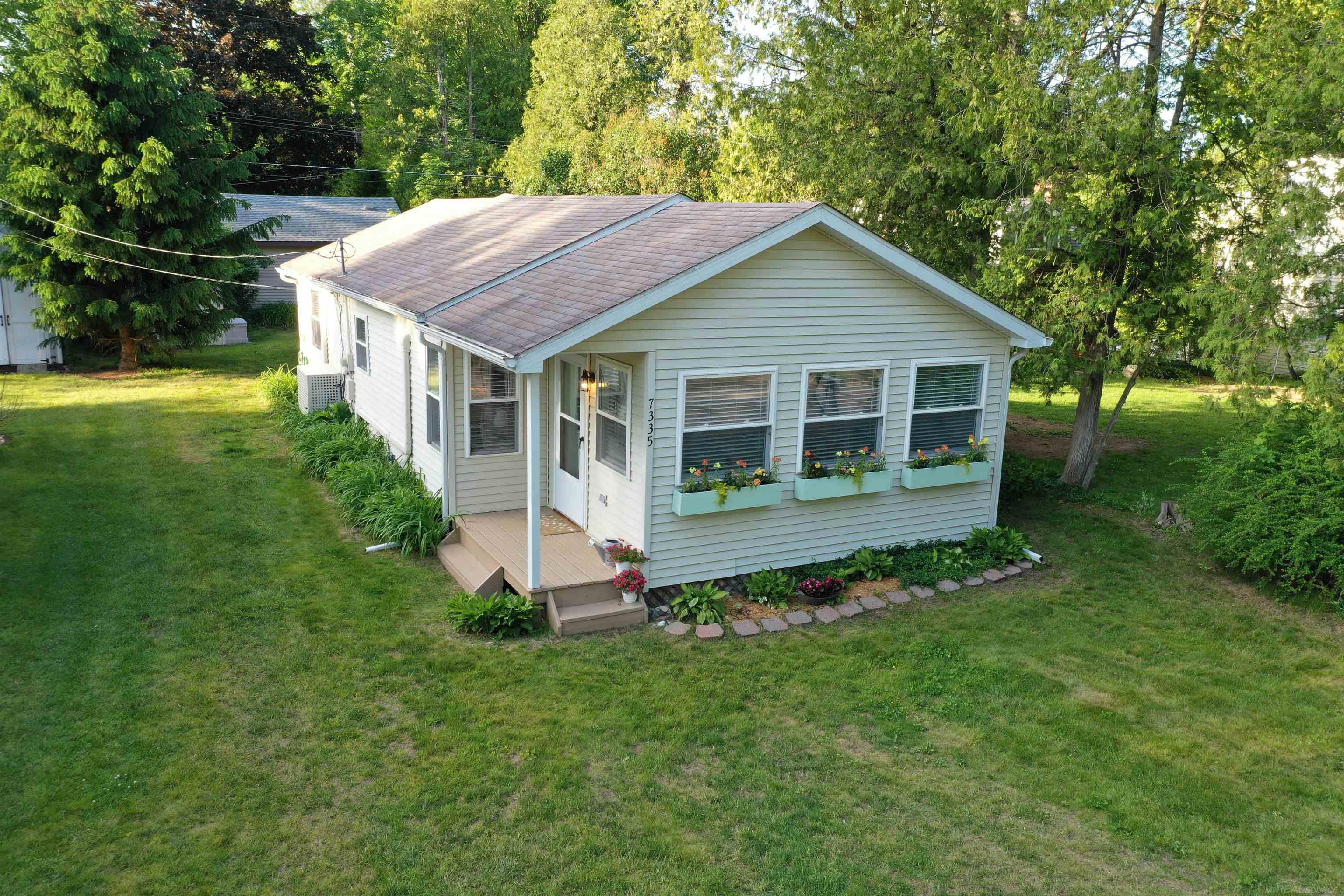 7335 Laurel Road Lexington, MI 48450 - Photo 7 of 33