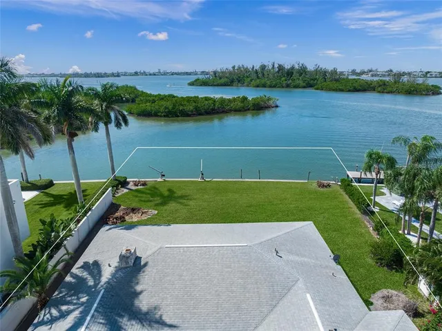 a view of an outdoor space and a yard