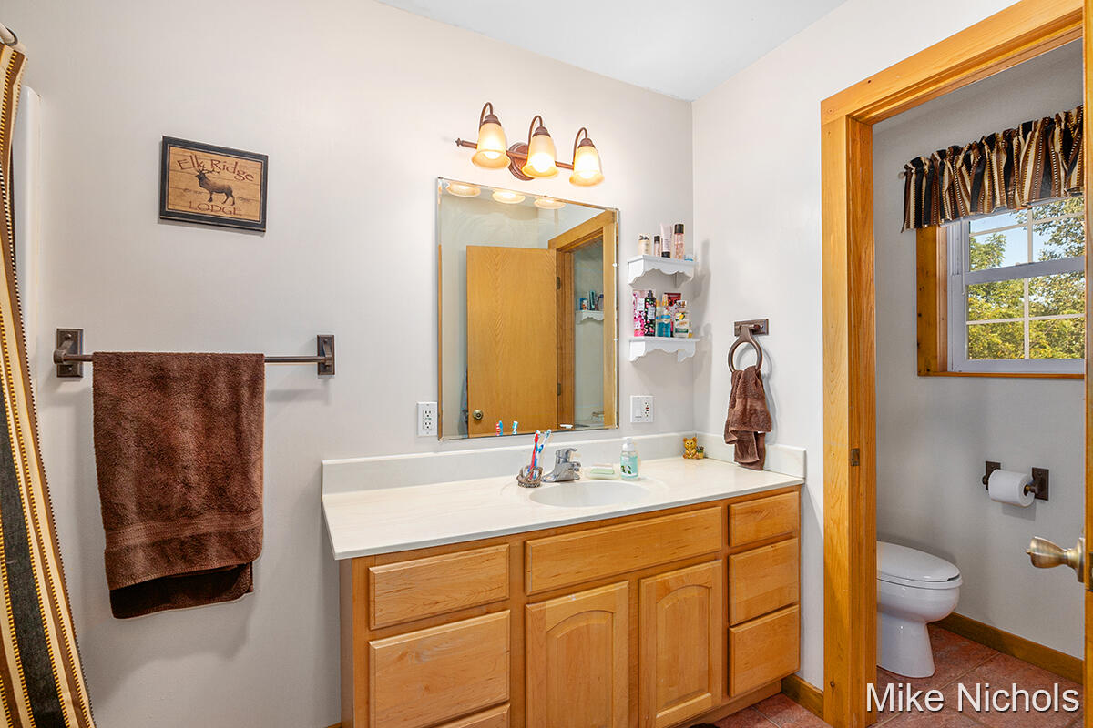 8398 West Hayward Road Delton, MI 49046 - Photo 21 of 48 IMG_1020